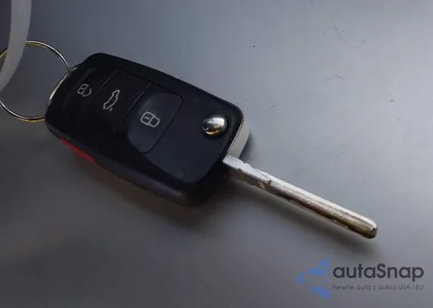 2017 Volkswagen Jetta 1.4T S z USA, uszkodzony, nr VIN 3VW2B7AJ4HM297704